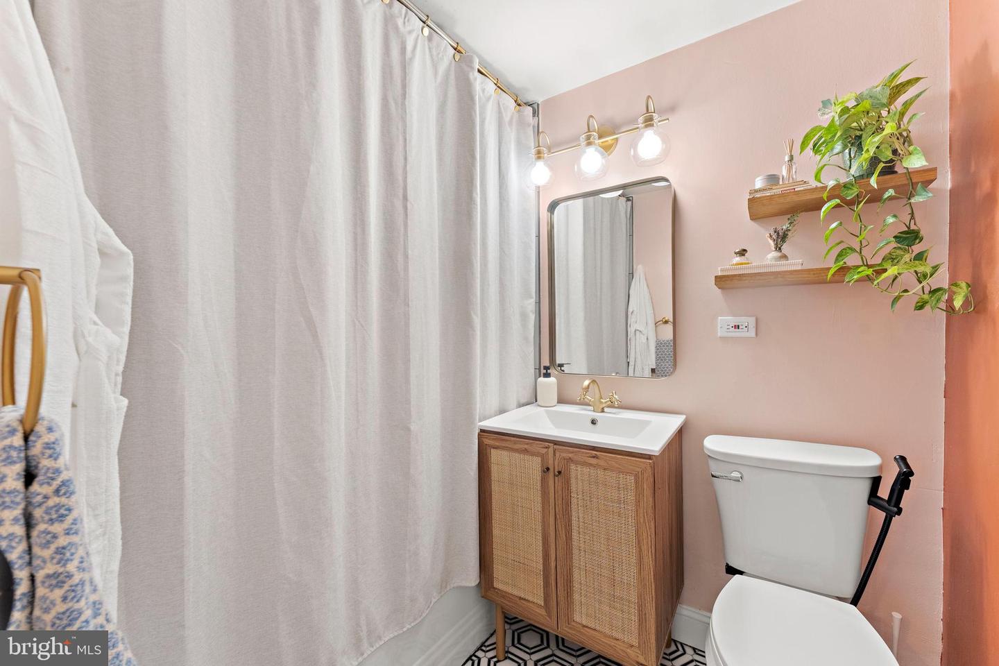 4200 CATHEDRAL AVE NW #610, WASHINGTON, District Of Columbia 20016, 2 Bedrooms Bedrooms, 3 Rooms Rooms,1 BathroomBathrooms,Residential,For sale,4200 CATHEDRAL AVE NW #610,DCDC2248258 MLS # DCDC2248258