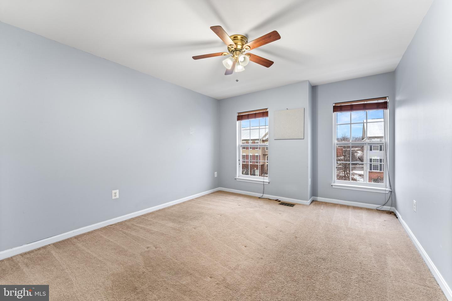 15522 JOHN DISKIN CIR, WOODBRIDGE, Virginia 22191, 3 Bedrooms Bedrooms, ,2 BathroomsBathrooms,Residential,For sale,15522 JOHN DISKIN CIR,VAPW2113504 MLS # VAPW2113504