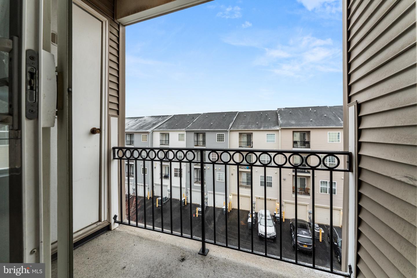 15522 JOHN DISKIN CIR, WOODBRIDGE, Virginia 22191, 3 Bedrooms Bedrooms, ,2 BathroomsBathrooms,Residential,For sale,15522 JOHN DISKIN CIR,VAPW2113504 MLS # VAPW2113504