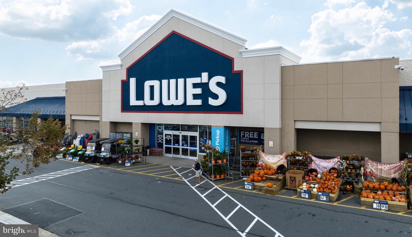 15522 JOHN DISKIN CIR, WOODBRIDGE, Virginia 22191, 3 Bedrooms Bedrooms, ,2 BathroomsBathrooms,Residential,For sale,15522 JOHN DISKIN CIR,VAPW2113504 MLS # VAPW2113504