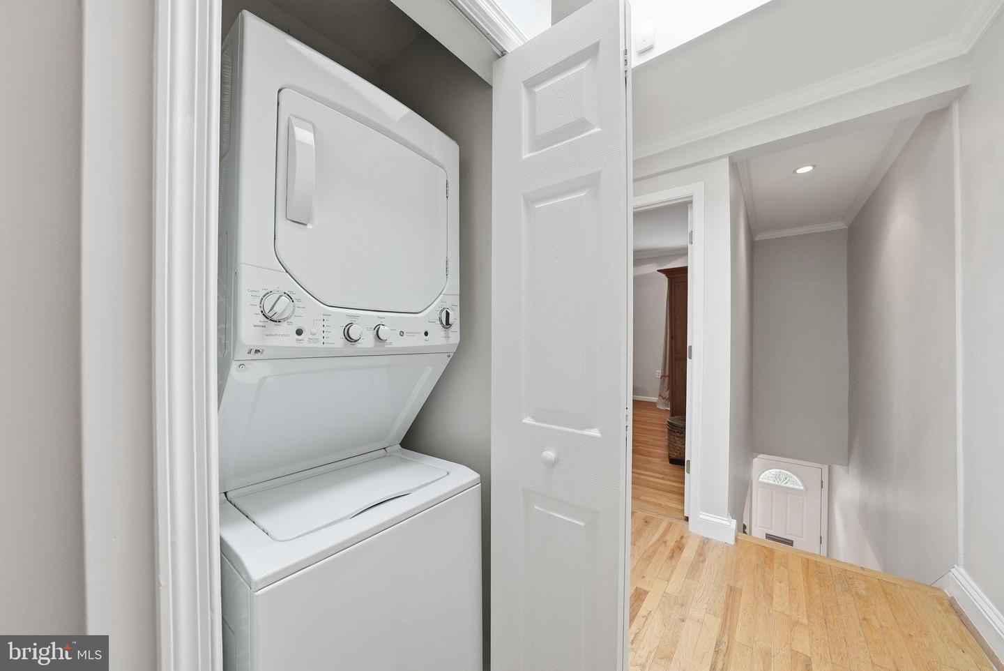 2261 12TH ST NW, WASHINGTON, District Of Columbia 20009, 3 Bedrooms Bedrooms, 6 Rooms Rooms,2 BathroomsBathrooms,Residential,For sale,2261 12TH ST NW,DCDC2248276 MLS # DCDC2248276