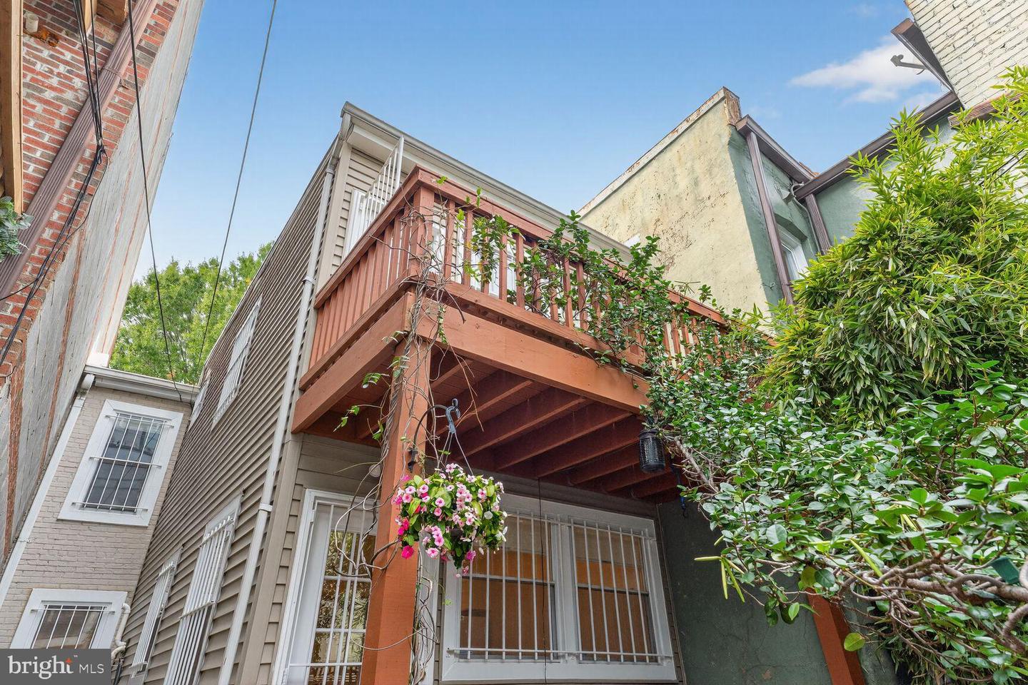 2261 12TH ST NW, WASHINGTON, District Of Columbia 20009, 3 Bedrooms Bedrooms, 6 Rooms Rooms,2 BathroomsBathrooms,Residential,For sale,2261 12TH ST NW,DCDC2248276 MLS # DCDC2248276