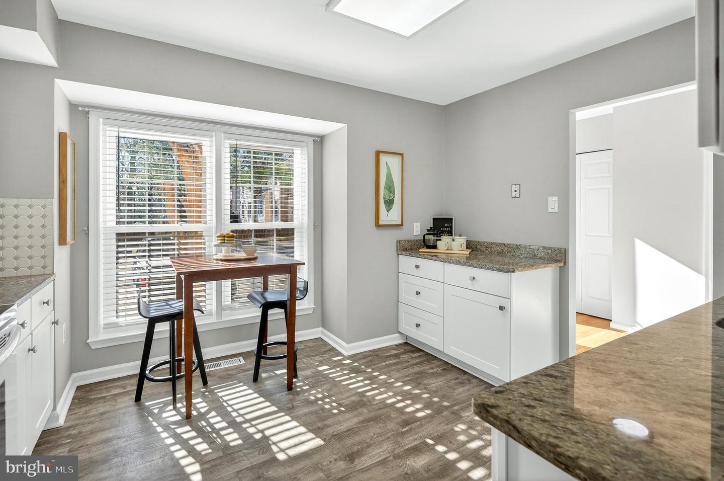 5635 SUTHERLAND CT, BURKE, Virginia 22015, 3 Bedrooms Bedrooms, 11 Rooms Rooms,2 BathroomsBathrooms,Residential,For sale,5635 SUTHERLAND CT,VAFX2293278 MLS # VAFX2293278