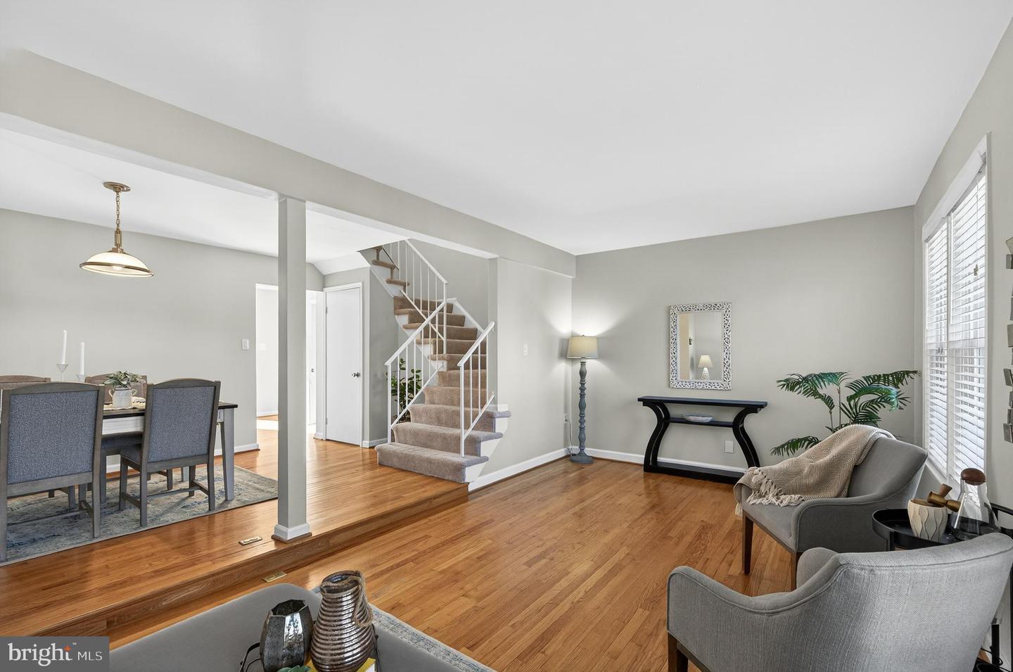 5635 SUTHERLAND CT, BURKE, Virginia 22015, 3 Bedrooms Bedrooms, 11 Rooms Rooms,2 BathroomsBathrooms,Residential,For sale,5635 SUTHERLAND CT,VAFX2293278 MLS # VAFX2293278