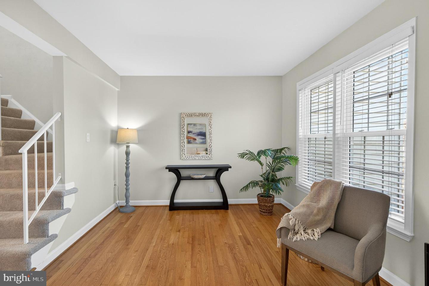 5635 SUTHERLAND CT, BURKE, Virginia 22015, 3 Bedrooms Bedrooms, 11 Rooms Rooms,2 BathroomsBathrooms,Residential,For sale,5635 SUTHERLAND CT,VAFX2293278 MLS # VAFX2293278