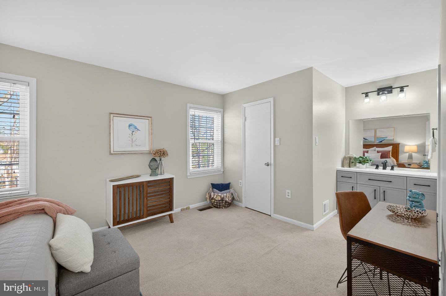 5635 SUTHERLAND CT, BURKE, Virginia 22015, 3 Bedrooms Bedrooms, 11 Rooms Rooms,2 BathroomsBathrooms,Residential,For sale,5635 SUTHERLAND CT,VAFX2293278 MLS # VAFX2293278