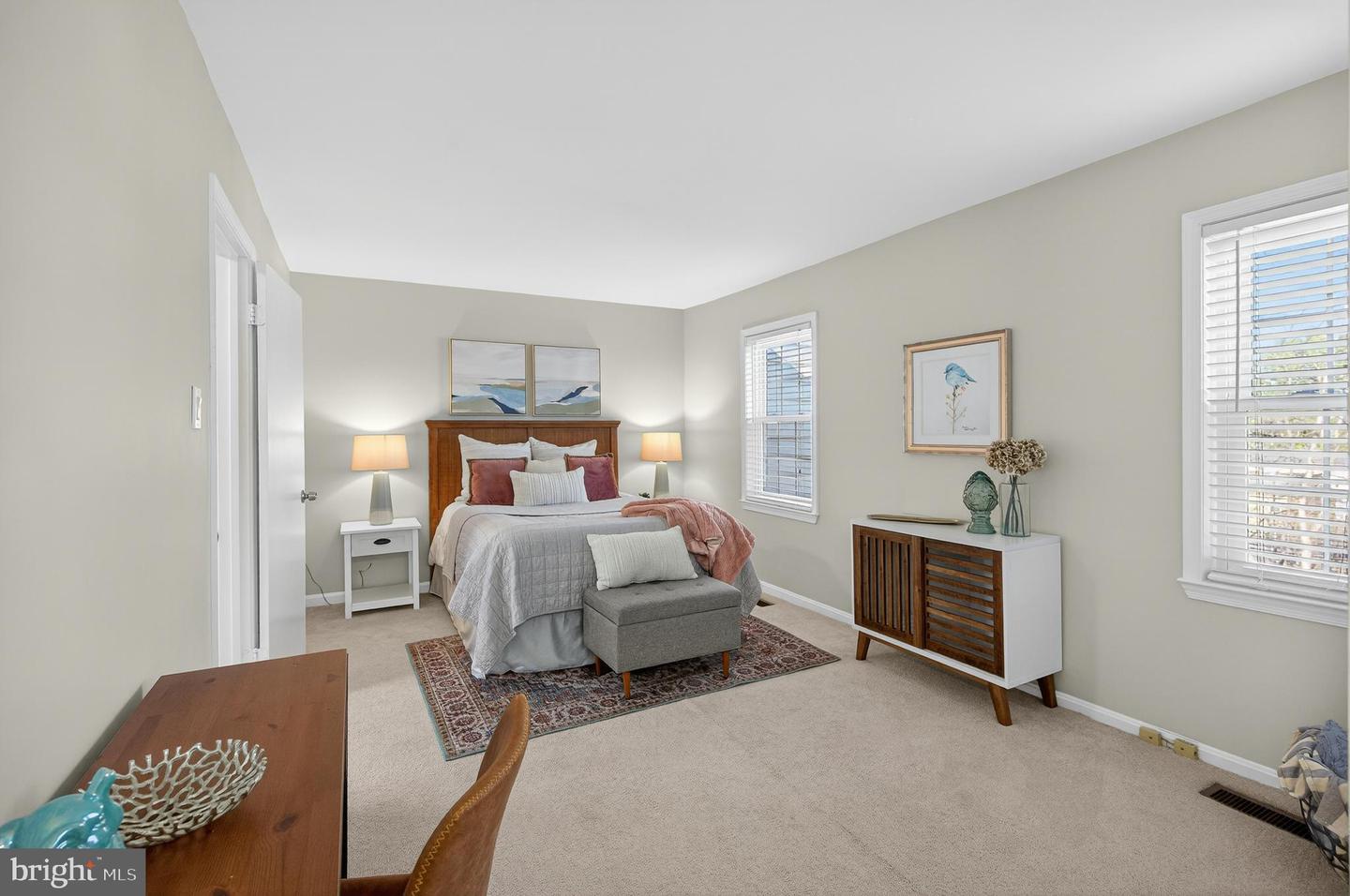 5635 SUTHERLAND CT, BURKE, Virginia 22015, 3 Bedrooms Bedrooms, 11 Rooms Rooms,2 BathroomsBathrooms,Residential,For sale,5635 SUTHERLAND CT,VAFX2293278 MLS # VAFX2293278