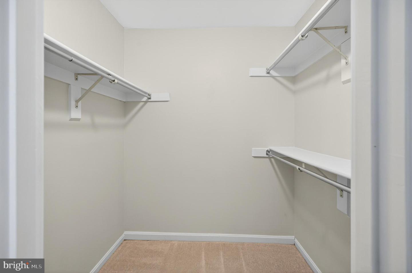 5635 SUTHERLAND CT, BURKE, Virginia 22015, 3 Bedrooms Bedrooms, 11 Rooms Rooms,2 BathroomsBathrooms,Residential,For sale,5635 SUTHERLAND CT,VAFX2293278 MLS # VAFX2293278