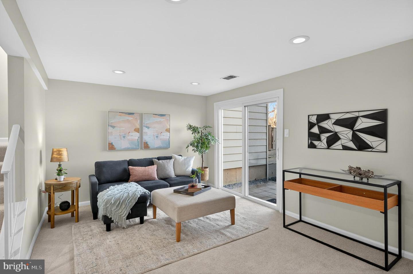 5635 SUTHERLAND CT, BURKE, Virginia 22015, 3 Bedrooms Bedrooms, 11 Rooms Rooms,2 BathroomsBathrooms,Residential,For sale,5635 SUTHERLAND CT,VAFX2293278 MLS # VAFX2293278