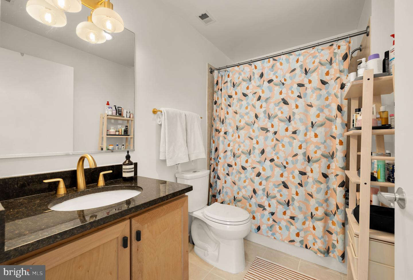 150 V ST NW #V204, WASHINGTON, District Of Columbia 20001, 2 Bedrooms Bedrooms, ,2 BathroomsBathrooms,Residential,For sale,150 V ST NW #V204,DCDC2248308 MLS # DCDC2248308