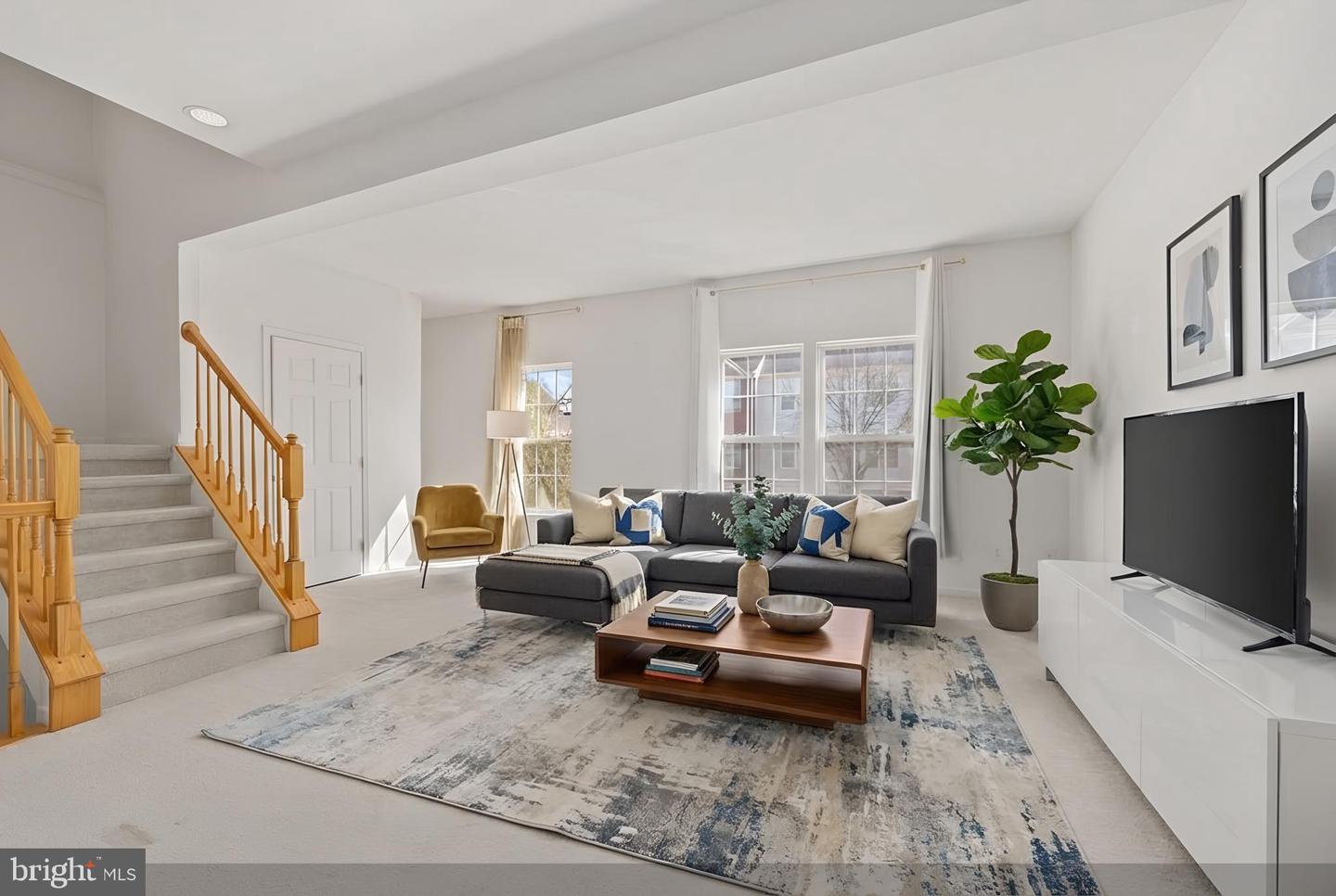 8079 HORSESHOE COTTAGE CIR, LORTON, Virginia 22079, 3 Bedrooms Bedrooms, ,2 BathroomsBathrooms,Residential,For sale,8079 HORSESHOE COTTAGE CIR,VAFX2293294 MLS # VAFX2293294