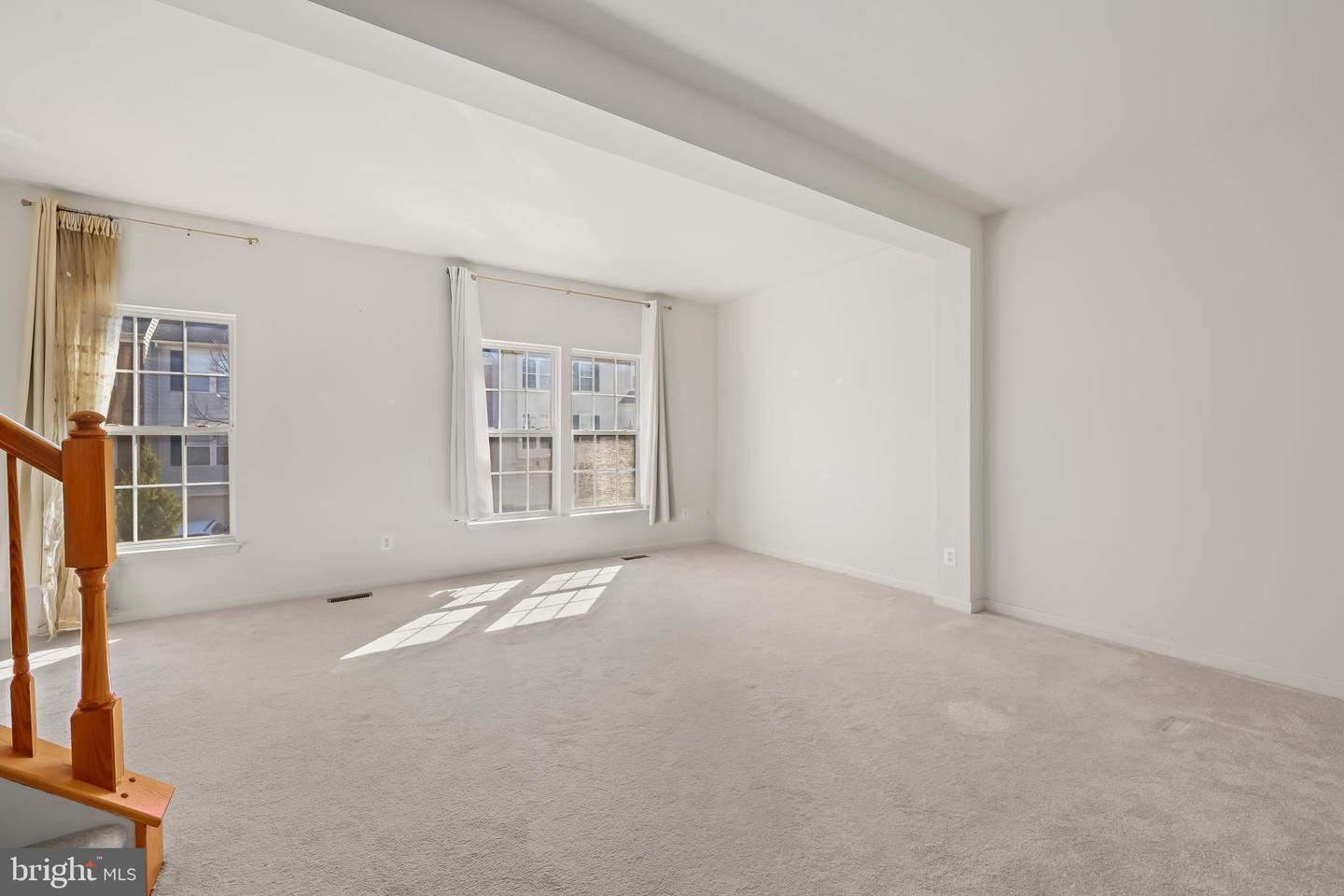 8079 HORSESHOE COTTAGE CIR, LORTON, Virginia 22079, 3 Bedrooms Bedrooms, ,2 BathroomsBathrooms,Residential,For sale,8079 HORSESHOE COTTAGE CIR,VAFX2293294 MLS # VAFX2293294