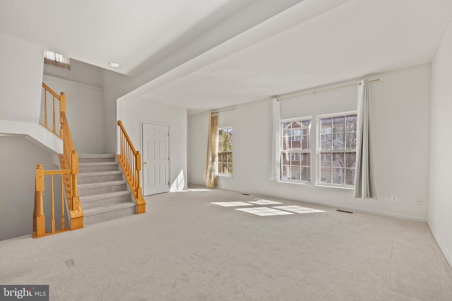 8079 HORSESHOE COTTAGE CIR, LORTON, Virginia 22079, 3 Bedrooms Bedrooms, ,2 BathroomsBathrooms,Residential,For sale,8079 HORSESHOE COTTAGE CIR,VAFX2293294 MLS # VAFX2293294