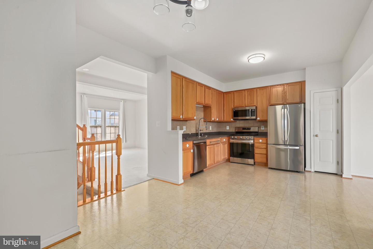 8079 HORSESHOE COTTAGE CIR, LORTON, Virginia 22079, 3 Bedrooms Bedrooms, ,2 BathroomsBathrooms,Residential,For sale,8079 HORSESHOE COTTAGE CIR,VAFX2293294 MLS # VAFX2293294