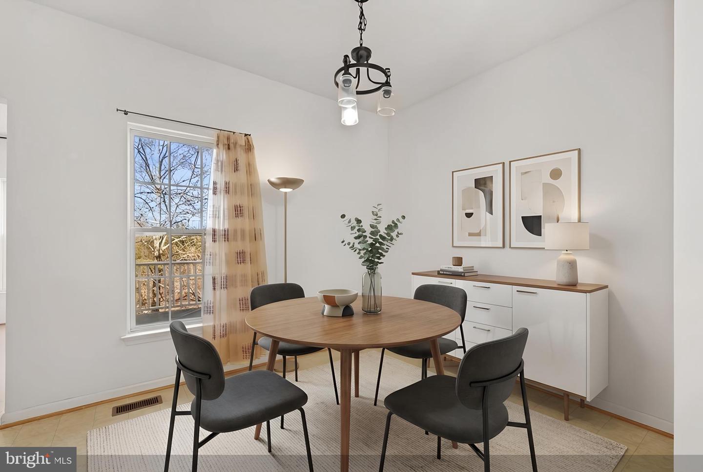 8079 HORSESHOE COTTAGE CIR, LORTON, Virginia 22079, 3 Bedrooms Bedrooms, ,2 BathroomsBathrooms,Residential,For sale,8079 HORSESHOE COTTAGE CIR,VAFX2293294 MLS # VAFX2293294