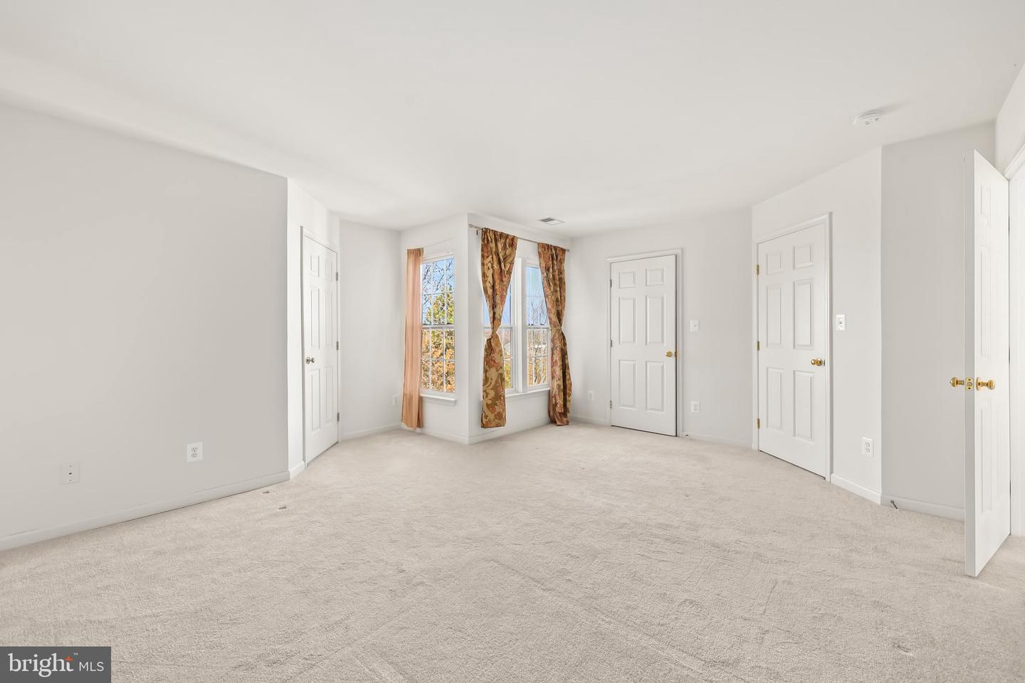 8079 HORSESHOE COTTAGE CIR, LORTON, Virginia 22079, 3 Bedrooms Bedrooms, ,2 BathroomsBathrooms,Residential,For sale,8079 HORSESHOE COTTAGE CIR,VAFX2293294 MLS # VAFX2293294