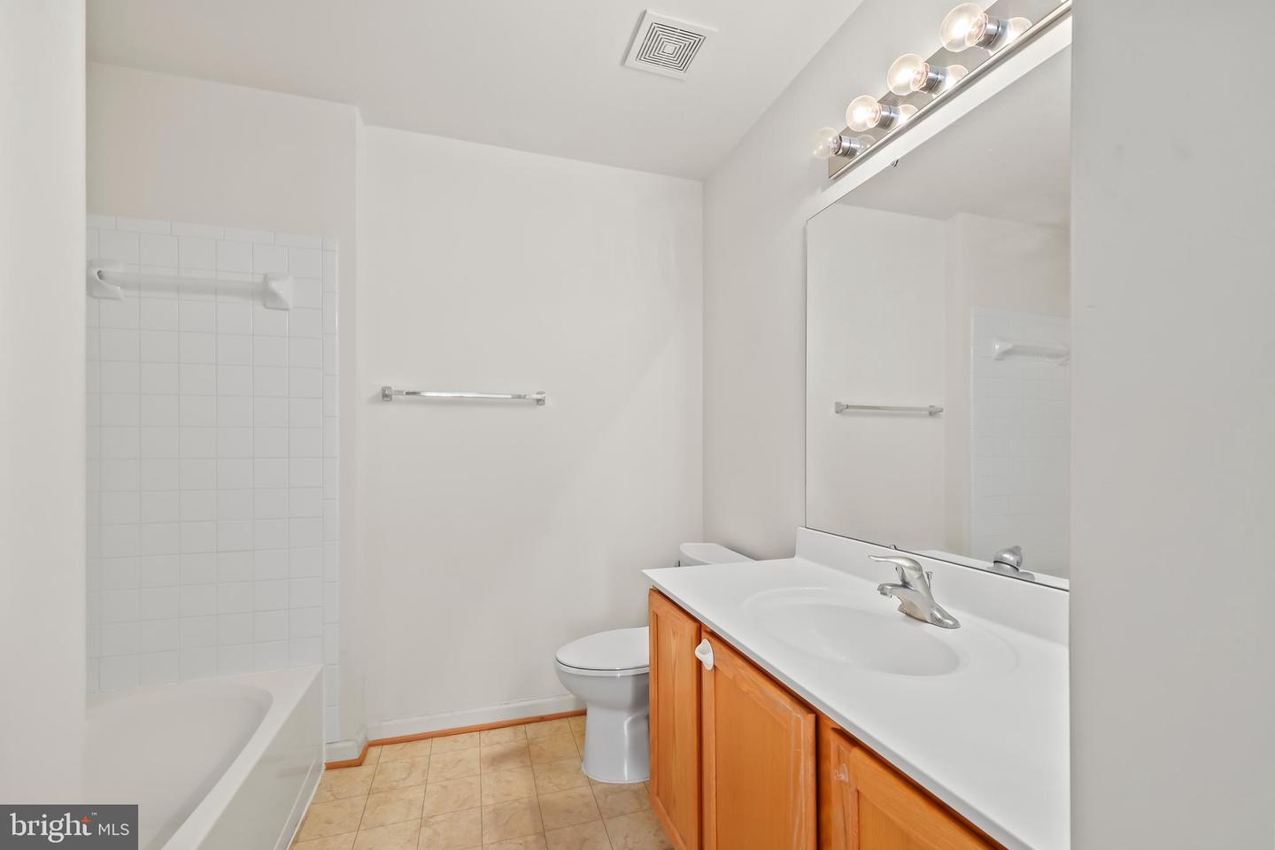 8079 HORSESHOE COTTAGE CIR, LORTON, Virginia 22079, 3 Bedrooms Bedrooms, ,2 BathroomsBathrooms,Residential,For sale,8079 HORSESHOE COTTAGE CIR,VAFX2293294 MLS # VAFX2293294