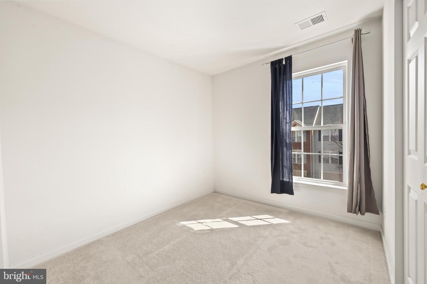 8079 HORSESHOE COTTAGE CIR, LORTON, Virginia 22079, 3 Bedrooms Bedrooms, ,2 BathroomsBathrooms,Residential,For sale,8079 HORSESHOE COTTAGE CIR,VAFX2293294 MLS # VAFX2293294