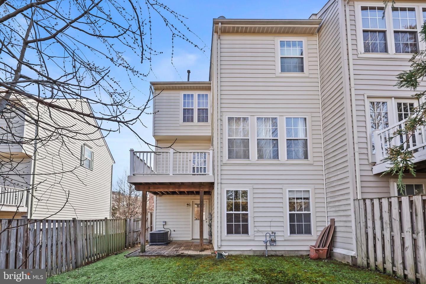 8079 HORSESHOE COTTAGE CIR, LORTON, Virginia 22079, 3 Bedrooms Bedrooms, ,2 BathroomsBathrooms,Residential,For sale,8079 HORSESHOE COTTAGE CIR,VAFX2293294 MLS # VAFX2293294