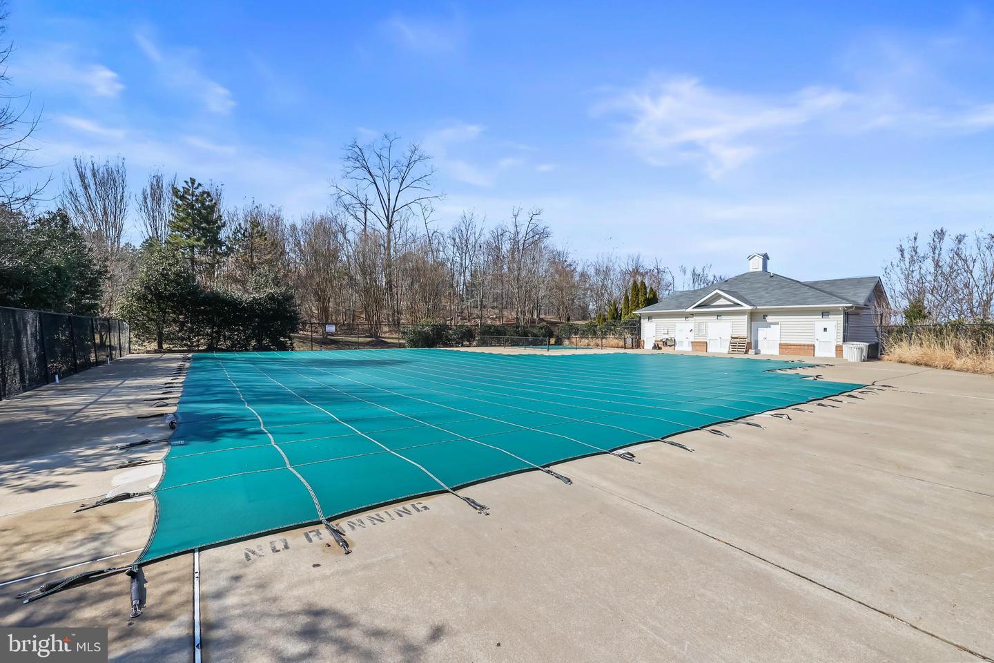 8079 HORSESHOE COTTAGE CIR, LORTON, Virginia 22079, 3 Bedrooms Bedrooms, ,2 BathroomsBathrooms,Residential,For sale,8079 HORSESHOE COTTAGE CIR,VAFX2293294 MLS # VAFX2293294