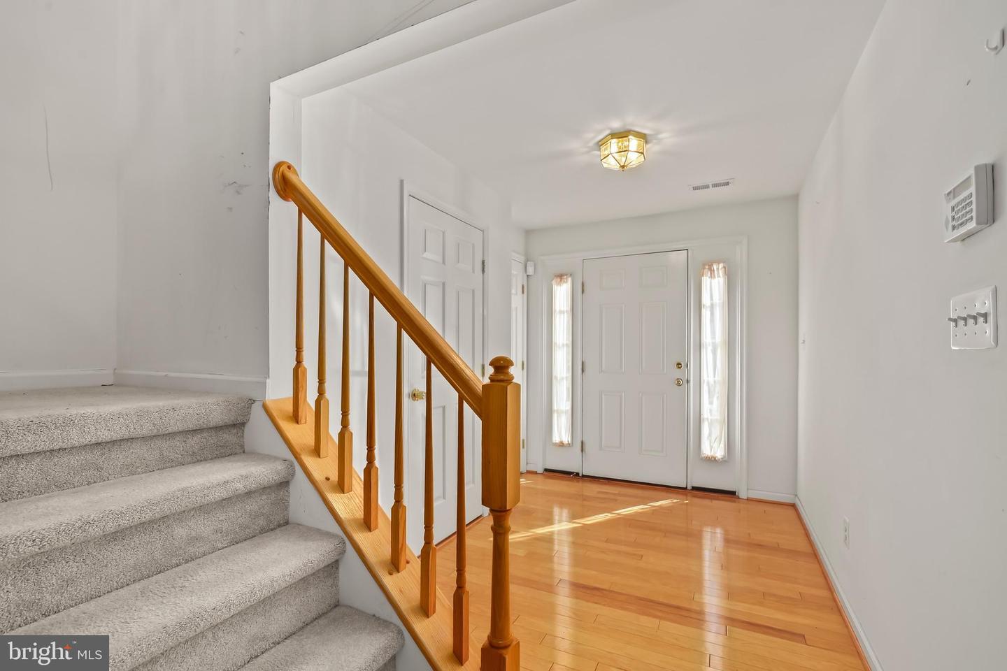 8079 HORSESHOE COTTAGE CIR, LORTON, Virginia 22079, 3 Bedrooms Bedrooms, ,2 BathroomsBathrooms,Residential,For sale,8079 HORSESHOE COTTAGE CIR,VAFX2293294 MLS # VAFX2293294