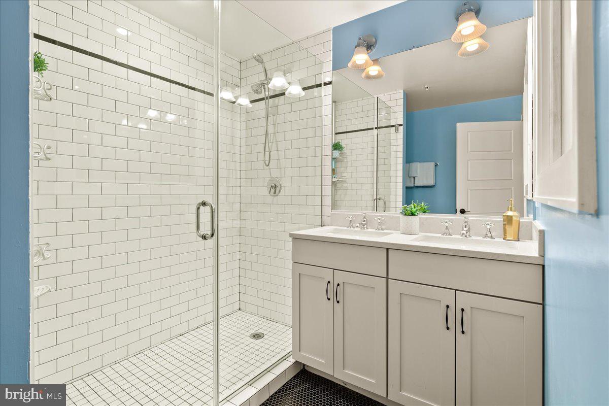 1109 M ST NW #11, WASHINGTON, District Of Columbia 20005, 2 Bedrooms Bedrooms, ,2 BathroomsBathrooms,Residential,For sale,1109 M ST NW #11,DCDC2248216 MLS # DCDC2248216