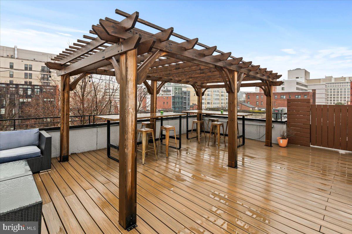 1109 M ST NW #11, WASHINGTON, District Of Columbia 20005, 2 Bedrooms Bedrooms, ,2 BathroomsBathrooms,Residential,For sale,1109 M ST NW #11,DCDC2248216 MLS # DCDC2248216