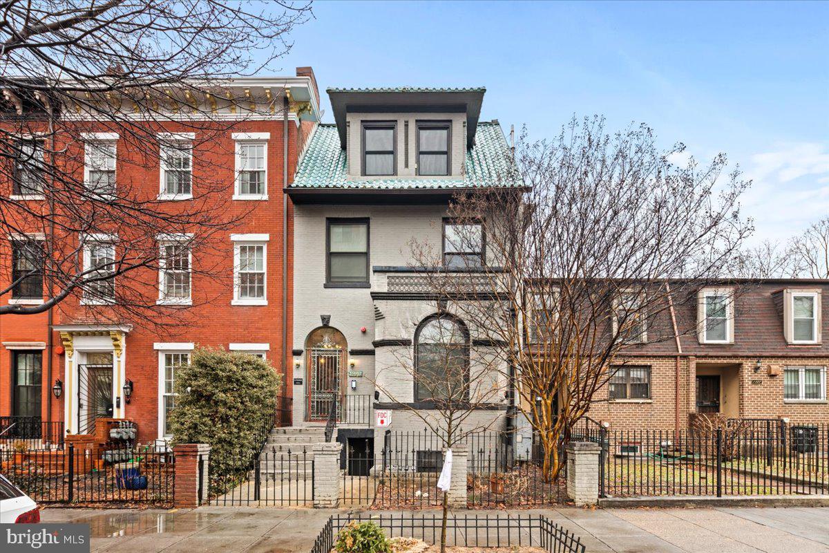 1109 M ST NW #11, WASHINGTON, District Of Columbia 20005, 2 Bedrooms Bedrooms, ,2 BathroomsBathrooms,Residential,For sale,1109 M ST NW #11,DCDC2248216 MLS # DCDC2248216