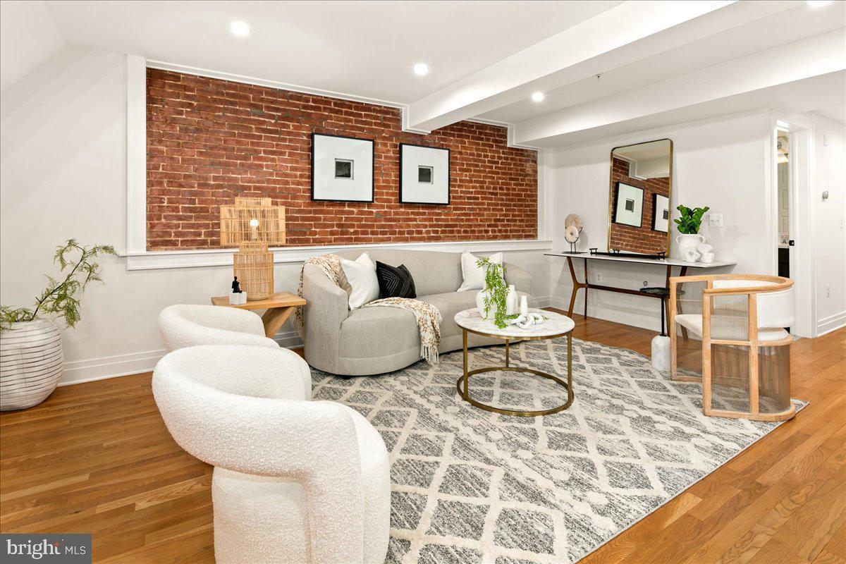 1109 M ST NW #11, WASHINGTON, District Of Columbia 20005, 2 Bedrooms Bedrooms, ,2 BathroomsBathrooms,Residential,For sale,1109 M ST NW #11,DCDC2248216 MLS # DCDC2248216