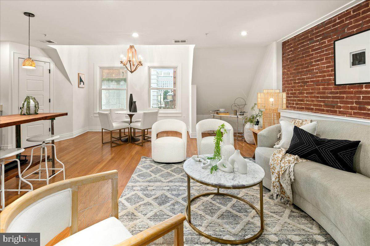 1109 M ST NW #11, WASHINGTON, District Of Columbia 20005, 2 Bedrooms Bedrooms, ,2 BathroomsBathrooms,Residential,For sale,1109 M ST NW #11,DCDC2248216 MLS # DCDC2248216