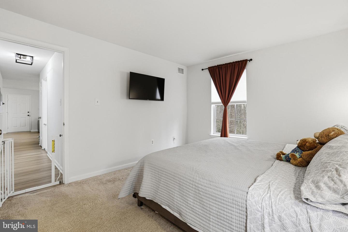 5704 SHADWELL CT #91, ALEXANDRIA, Virginia 22309, 2 Bedrooms Bedrooms, 7 Rooms Rooms,2 BathroomsBathrooms,Residential,For sale,5704 SHADWELL CT #91,VAFX2293476 MLS # VAFX2293476