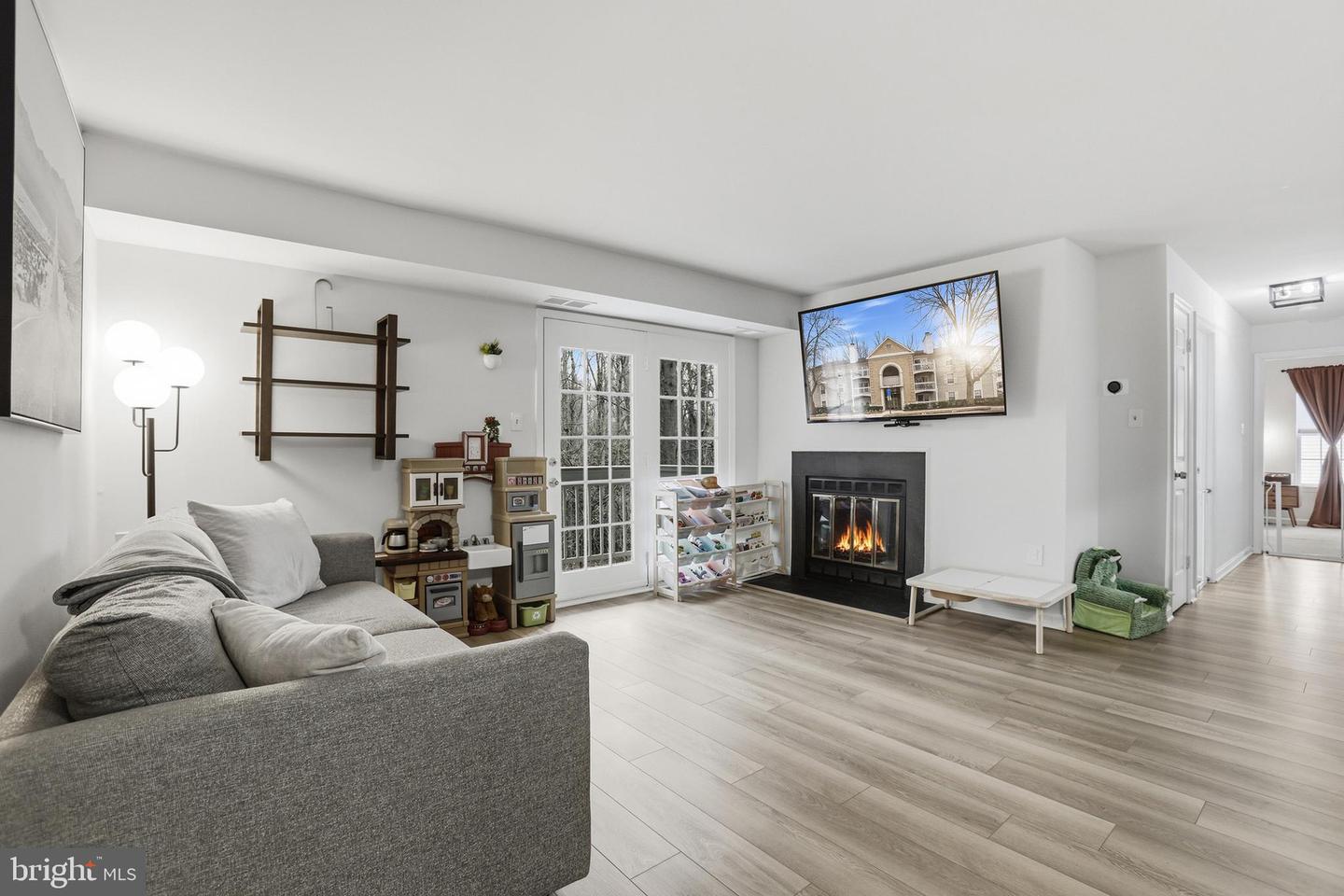 5704 SHADWELL CT #91, ALEXANDRIA, Virginia 22309, 2 Bedrooms Bedrooms, 7 Rooms Rooms,2 BathroomsBathrooms,Residential,For sale,5704 SHADWELL CT #91,VAFX2293476 MLS # VAFX2293476