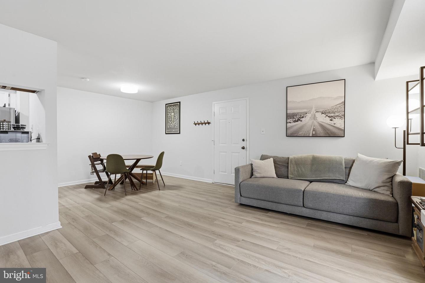 5704 SHADWELL CT #91, ALEXANDRIA, Virginia 22309, 2 Bedrooms Bedrooms, 7 Rooms Rooms,2 BathroomsBathrooms,Residential,For sale,5704 SHADWELL CT #91,VAFX2293476 MLS # VAFX2293476