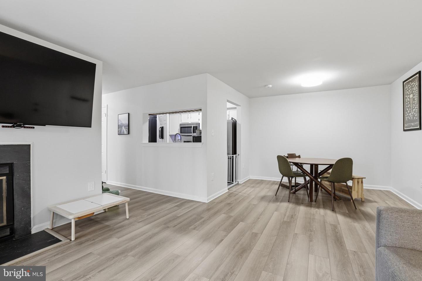 5704 SHADWELL CT #91, ALEXANDRIA, Virginia 22309, 2 Bedrooms Bedrooms, 7 Rooms Rooms,2 BathroomsBathrooms,Residential,For sale,5704 SHADWELL CT #91,VAFX2293476 MLS # VAFX2293476