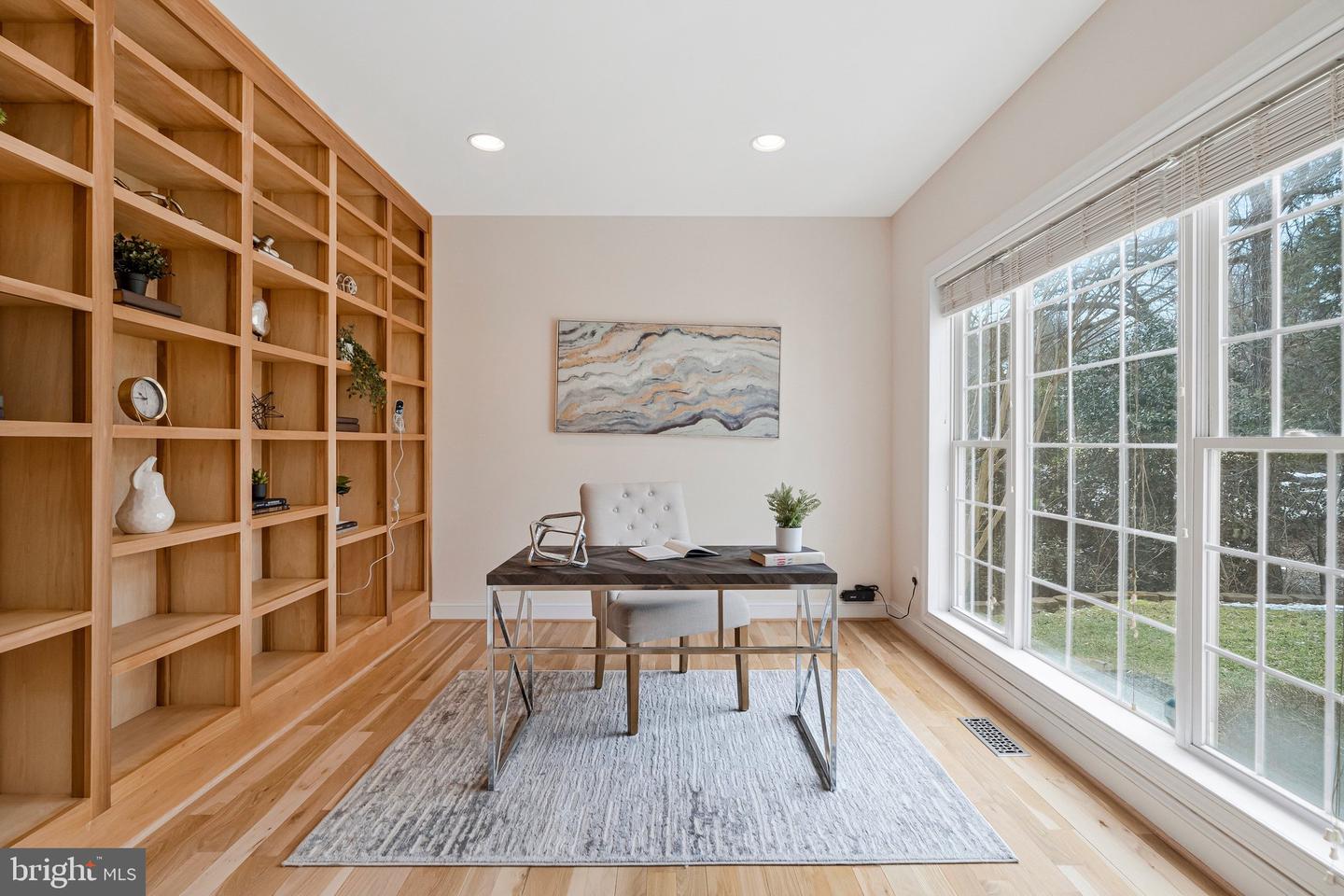 19834 SMITH CIR, ASHBURN, Virginia 20147, 4 Bedrooms Bedrooms, ,4 BathroomsBathrooms,Residential,For sale,19834 SMITH CIR,VALO2116960 MLS # VALO2116960