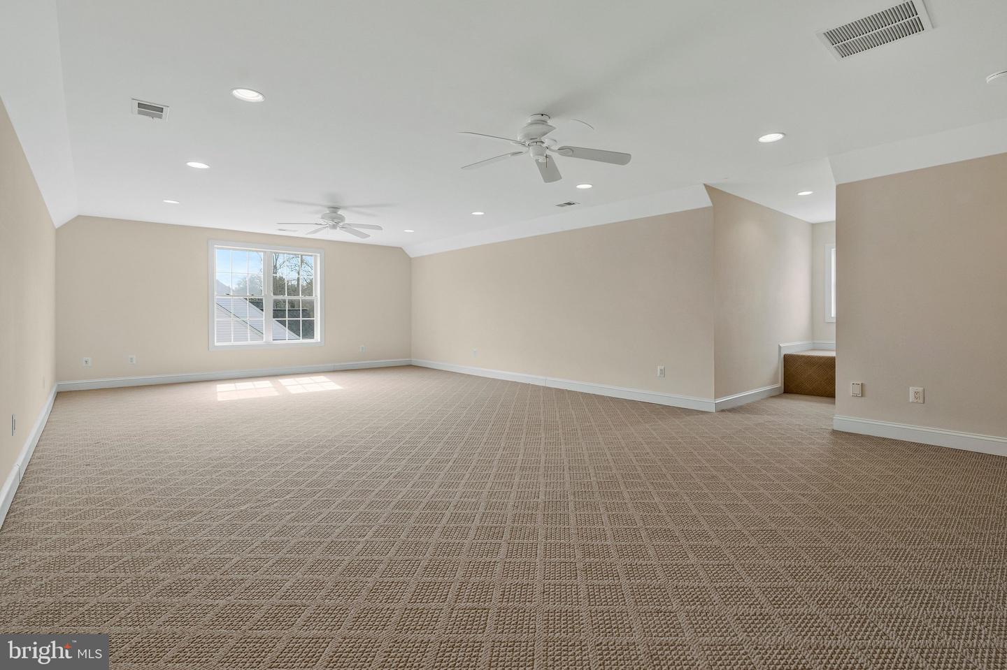 19834 SMITH CIR, ASHBURN, Virginia 20147, 4 Bedrooms Bedrooms, ,4 BathroomsBathrooms,Residential,For sale,19834 SMITH CIR,VALO2116960 MLS # VALO2116960