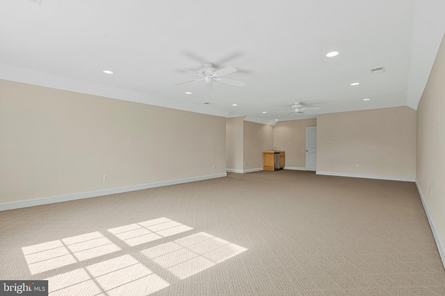 19834 SMITH CIR, ASHBURN, Virginia 20147, 4 Bedrooms Bedrooms, ,4 BathroomsBathrooms,Residential,For sale,19834 SMITH CIR,VALO2116960 MLS # VALO2116960