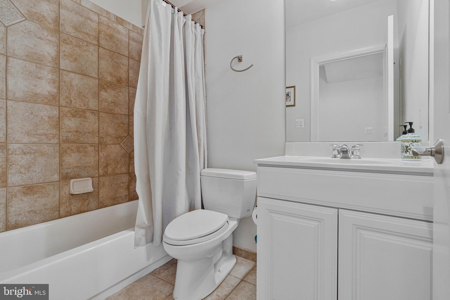 19834 SMITH CIR, ASHBURN, Virginia 20147, 4 Bedrooms Bedrooms, ,4 BathroomsBathrooms,Residential,For sale,19834 SMITH CIR,VALO2116960 MLS # VALO2116960