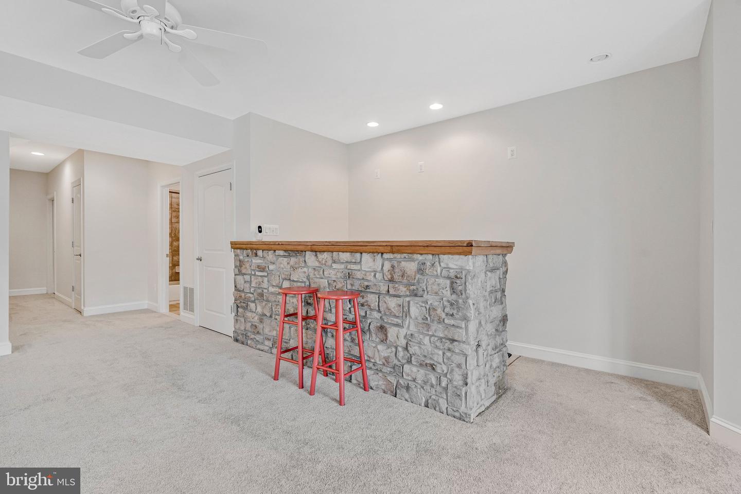 19834 SMITH CIR, ASHBURN, Virginia 20147, 4 Bedrooms Bedrooms, ,4 BathroomsBathrooms,Residential,For sale,19834 SMITH CIR,VALO2116960 MLS # VALO2116960