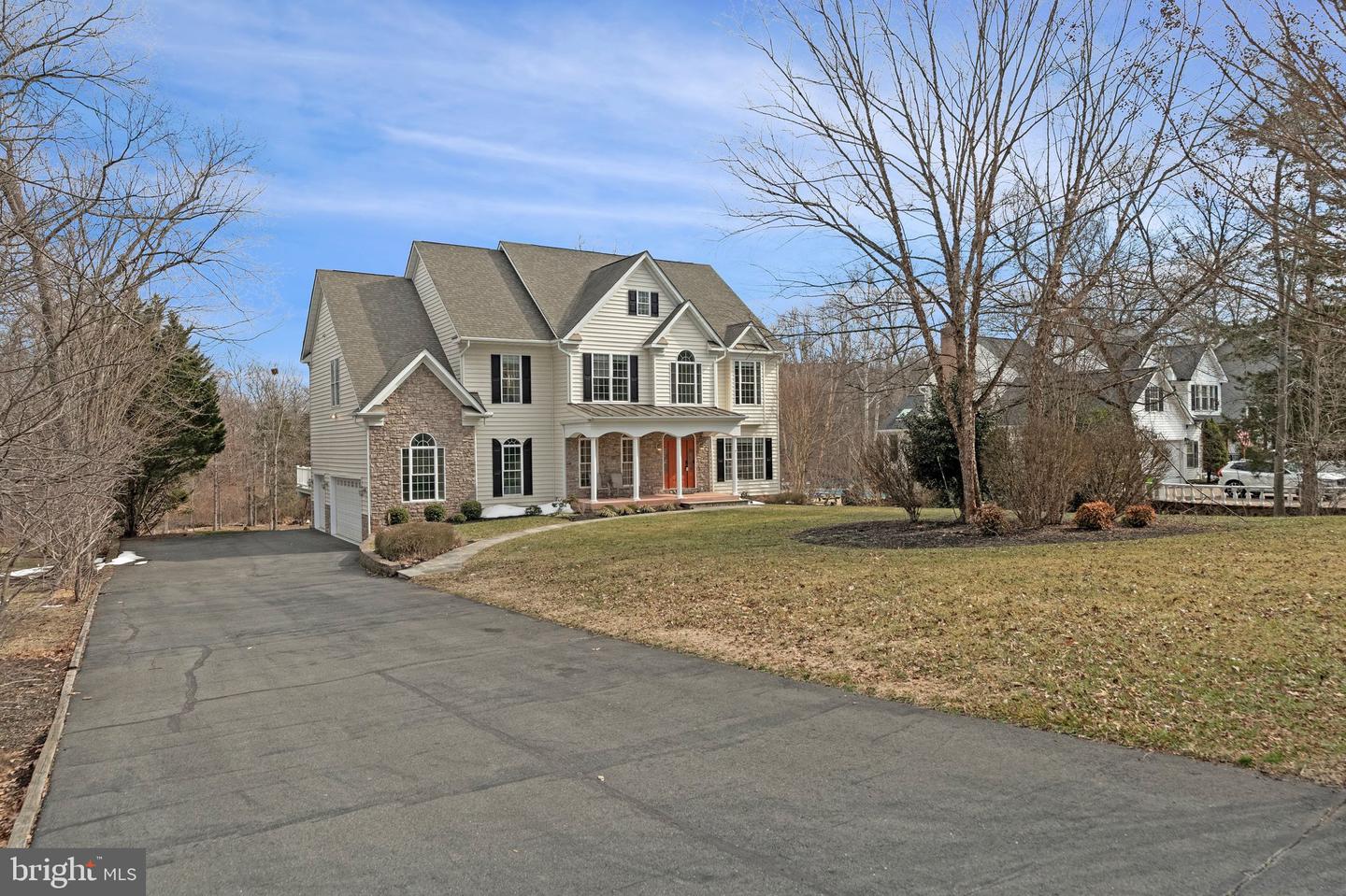 19834 SMITH CIR, ASHBURN, Virginia 20147, 4 Bedrooms Bedrooms, ,4 BathroomsBathrooms,Residential,For sale,19834 SMITH CIR,VALO2116960 MLS # VALO2116960