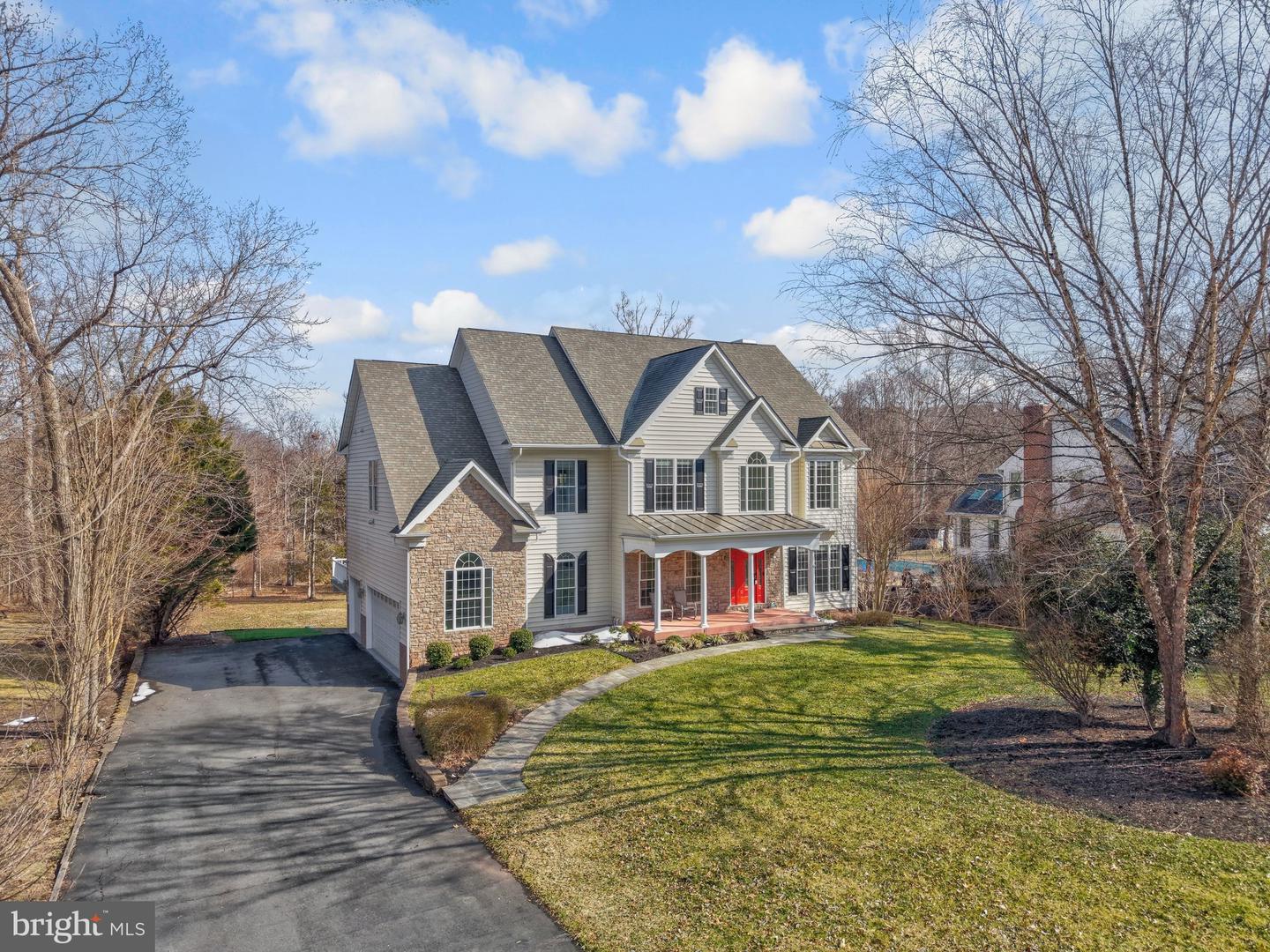 19834 SMITH CIR, ASHBURN, Virginia 20147, 4 Bedrooms Bedrooms, ,4 BathroomsBathrooms,Residential,For sale,19834 SMITH CIR,VALO2116960 MLS # VALO2116960