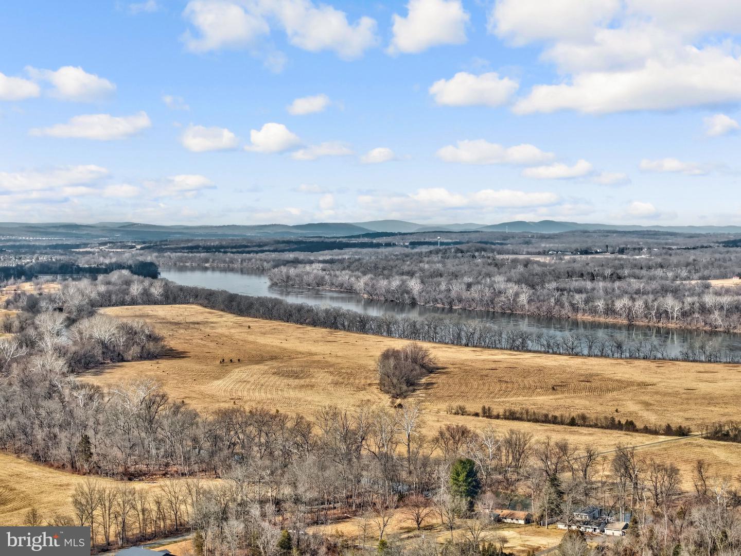 19834 SMITH CIR, ASHBURN, Virginia 20147, 4 Bedrooms Bedrooms, ,4 BathroomsBathrooms,Residential,For sale,19834 SMITH CIR,VALO2116960 MLS # VALO2116960