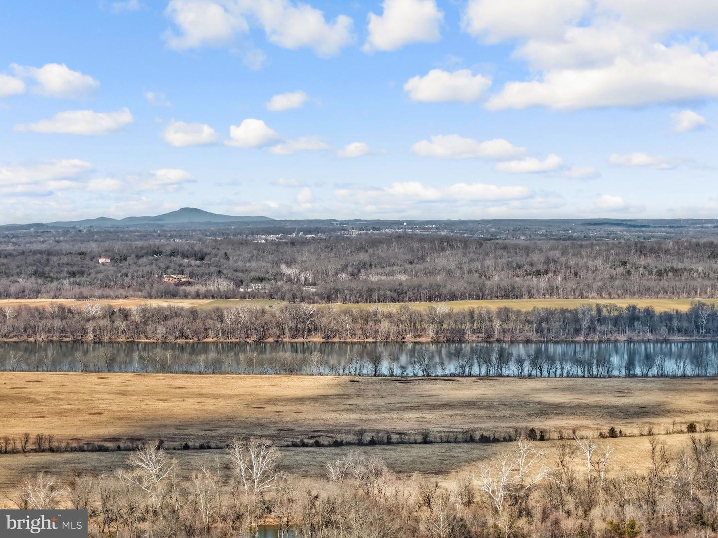 19834 SMITH CIR, ASHBURN, Virginia 20147, 4 Bedrooms Bedrooms, ,4 BathroomsBathrooms,Residential,For sale,19834 SMITH CIR,VALO2116960 MLS # VALO2116960