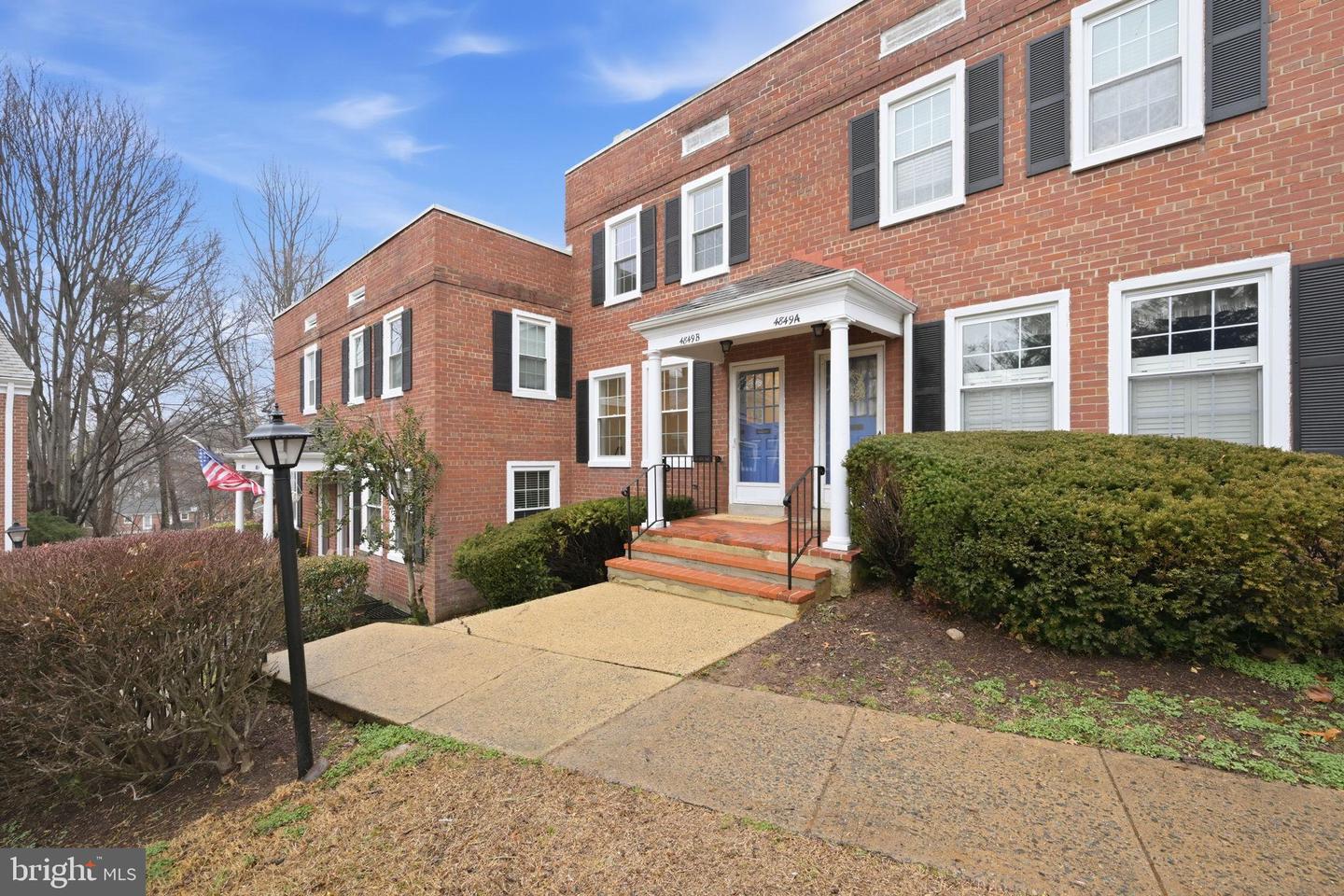 4849 28TH ST S #B, ARLINGTON, Virginia 22206, 2 Bedrooms Bedrooms, 9 Rooms Rooms,2 BathroomsBathrooms,Residential,For sale,4849 28TH ST S #B,VAAR2069502 MLS # VAAR2069502