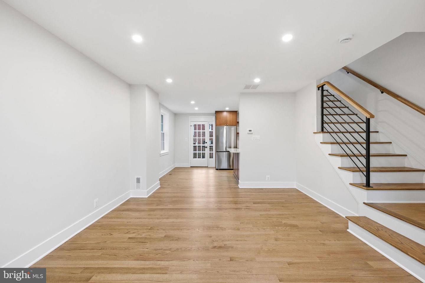 4849 28TH ST S #B, ARLINGTON, Virginia 22206, 2 Bedrooms Bedrooms, 9 Rooms Rooms,2 BathroomsBathrooms,Residential,For sale,4849 28TH ST S #B,VAAR2069502 MLS # VAAR2069502