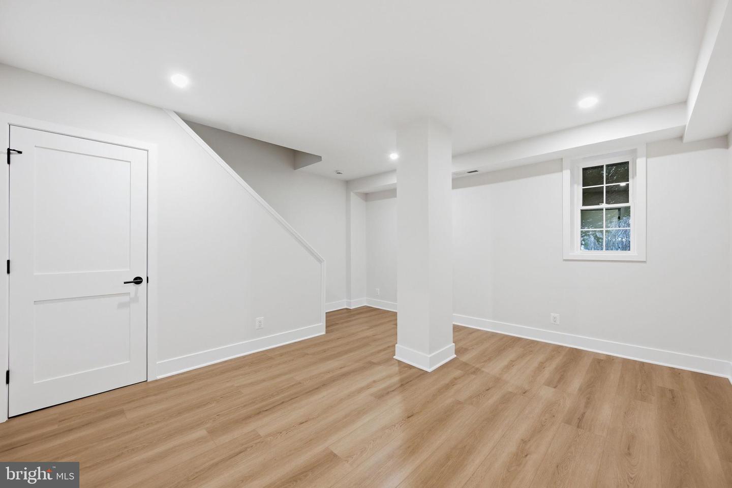 4849 28TH ST S #B, ARLINGTON, Virginia 22206, 2 Bedrooms Bedrooms, 9 Rooms Rooms,2 BathroomsBathrooms,Residential,For sale,4849 28TH ST S #B,VAAR2069502 MLS # VAAR2069502