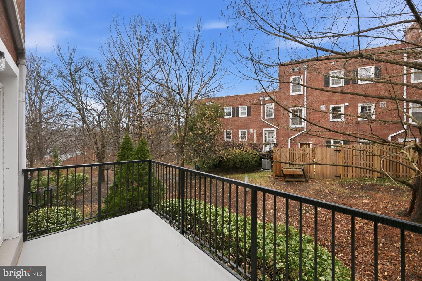 4849 28TH ST S #B, ARLINGTON, Virginia 22206, 2 Bedrooms Bedrooms, 9 Rooms Rooms,2 BathroomsBathrooms,Residential,For sale,4849 28TH ST S #B,VAAR2069502 MLS # VAAR2069502