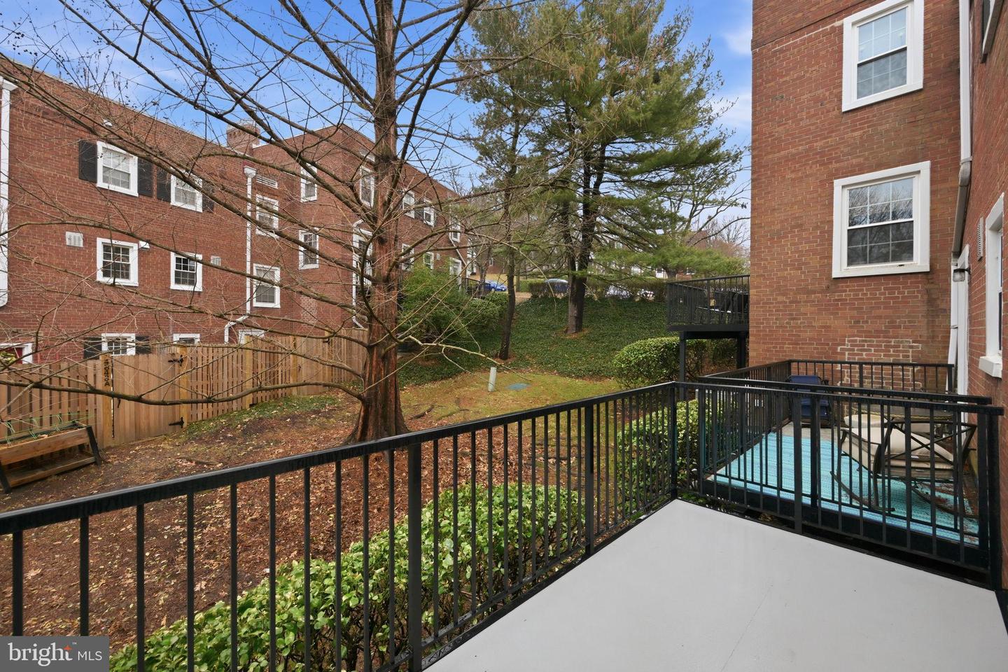 4849 28TH ST S #B, ARLINGTON, Virginia 22206, 2 Bedrooms Bedrooms, 9 Rooms Rooms,2 BathroomsBathrooms,Residential,For sale,4849 28TH ST S #B,VAAR2069502 MLS # VAAR2069502