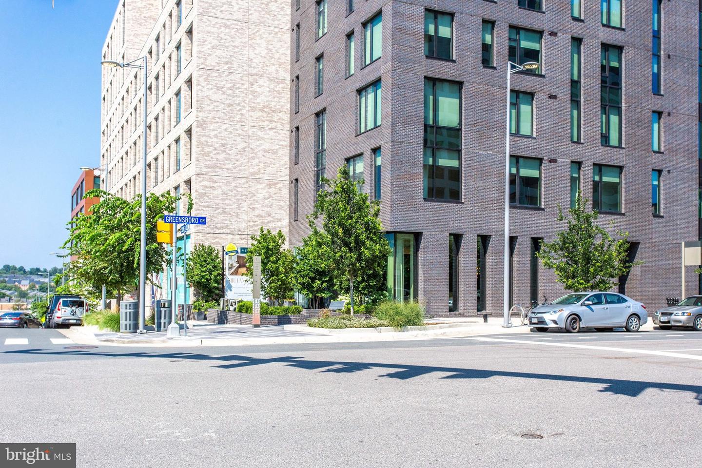 1650 SILVER HILL DR #1703, MCLEAN, Virginia 22102, 1 Bedroom Bedrooms, ,1 BathroomBathrooms,Residential,For sale,1650 SILVER HILL DR #1703,VAFX2293320 MLS # VAFX2293320