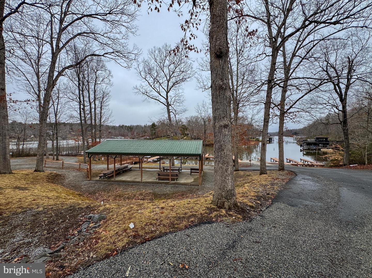 64 HEMLOCK LN, MINERAL, Virginia 23117, 3 Bedrooms Bedrooms, 5 Rooms Rooms,2 BathroomsBathrooms,Residential,For sale,64 HEMLOCK LN,VALA2009382 MLS # VALA2009382